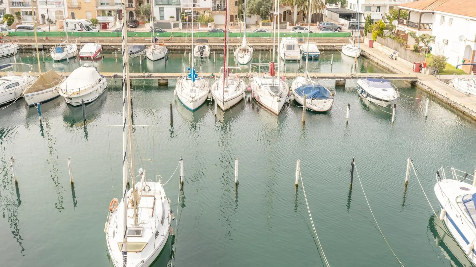 Appartement Elegante Estudio Frente Al Canal Con Terraza Empuriabrava